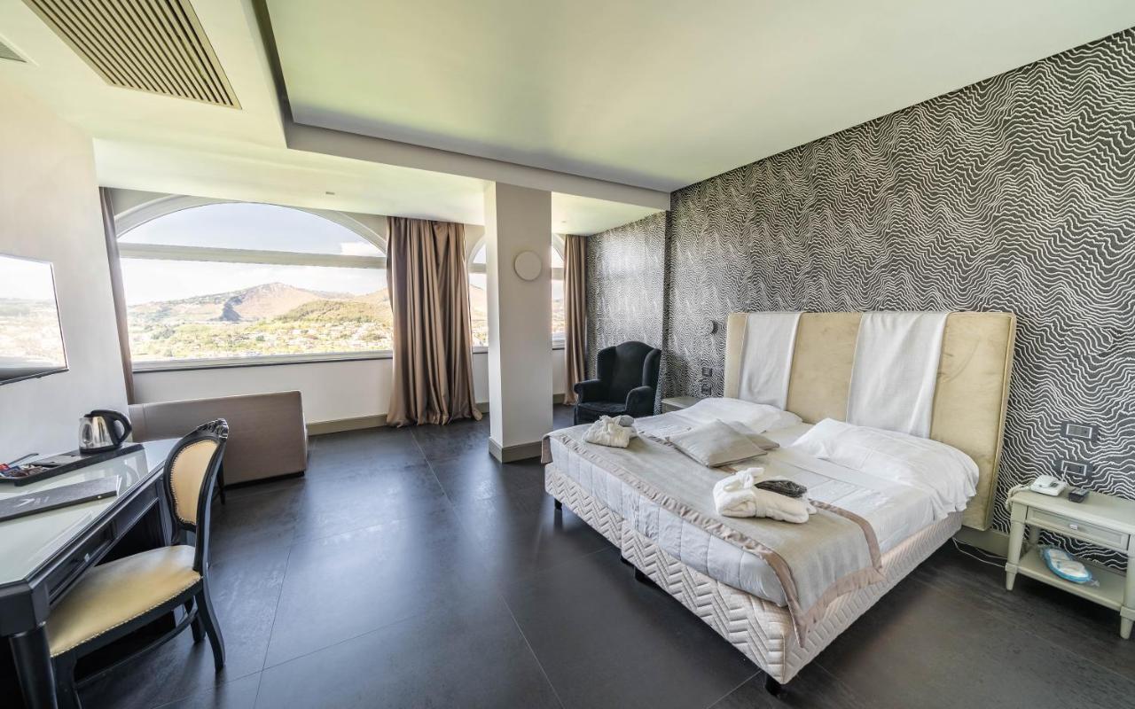 Hotel Il Gabbiano Bacoli Kültér fotó