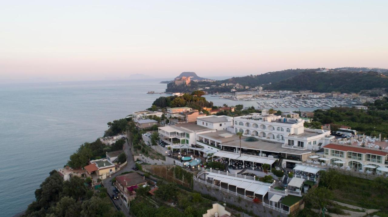 Hotel Il Gabbiano Bacoli Kültér fotó